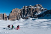 LOS ANGELES TIMES – Italy: Eat gourmet meals, ski spectacular slopes in the Dolomites