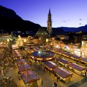 LOS ANGELES TIMES Ski trip to Dolomites mixes schuss with holiday sparkle