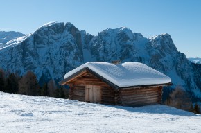 Ski in the Dolomites