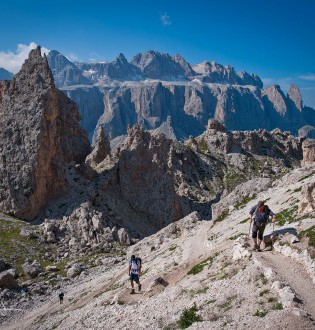 hiking tours in the dolomites