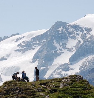 hiking tours in the dolomites