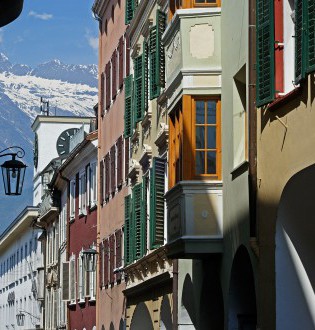 hiking tours in the dolomites