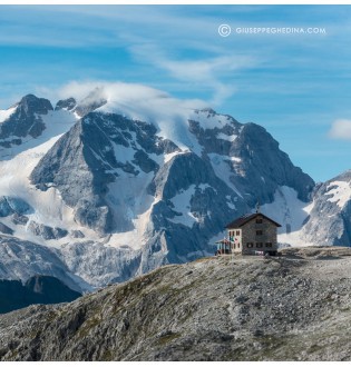 hiking tours in the dolomites