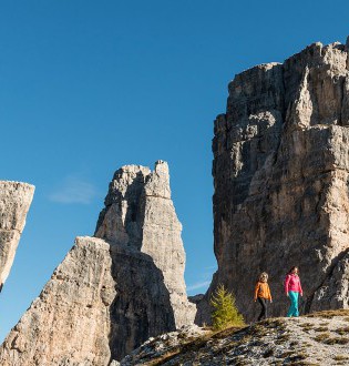 dolomites hiking trips