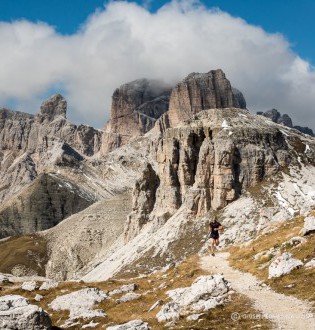 hiking tours in the dolomites