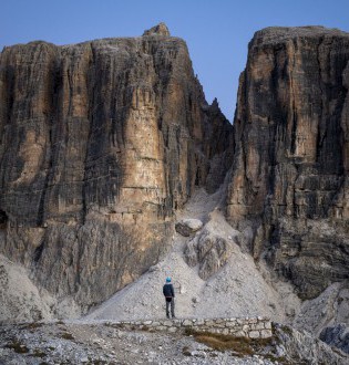 hiking tours in the dolomites