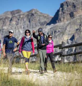 hiking tours in the dolomites