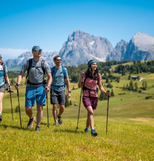 hiking tours in the dolomites